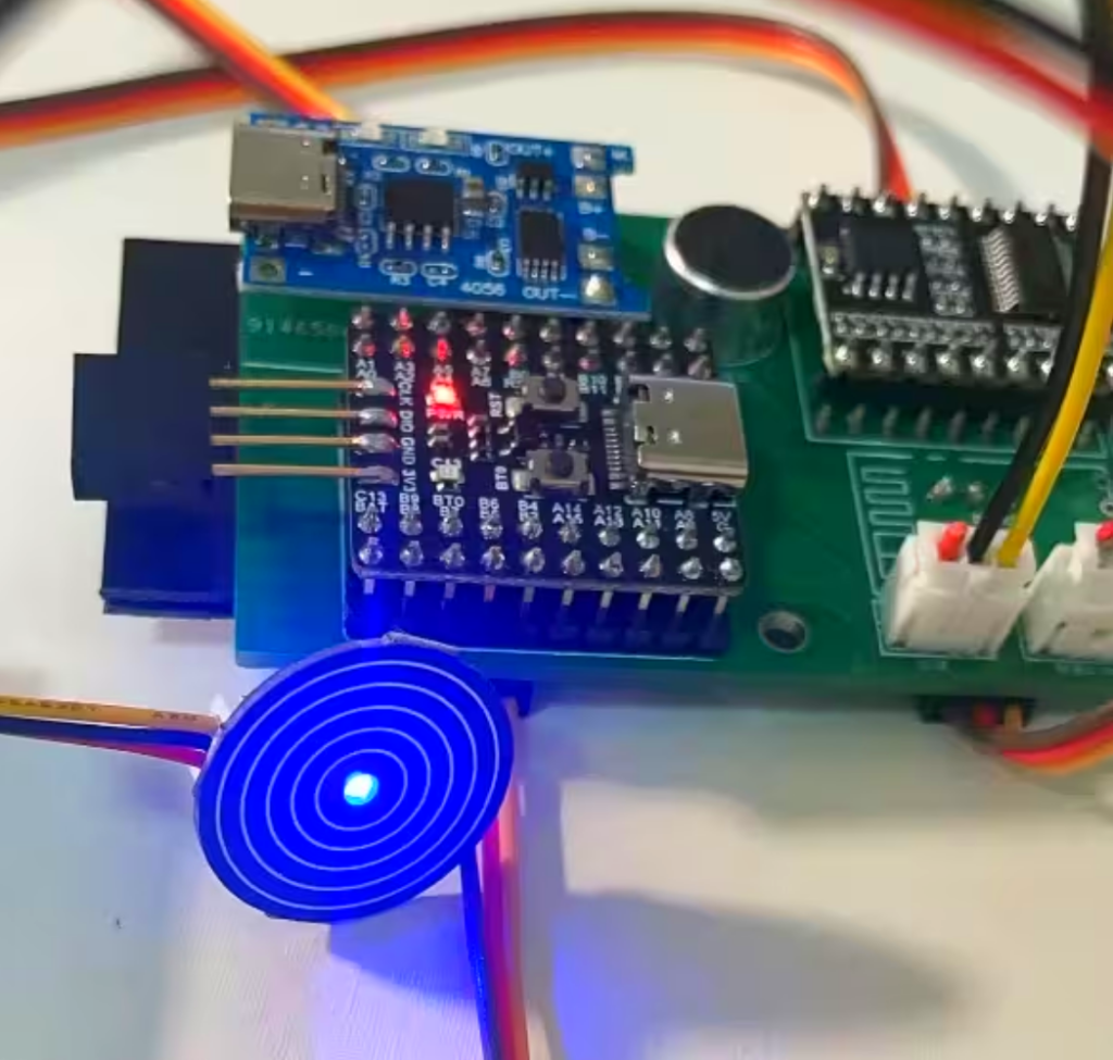 复刻stm32闪电狗桌宠