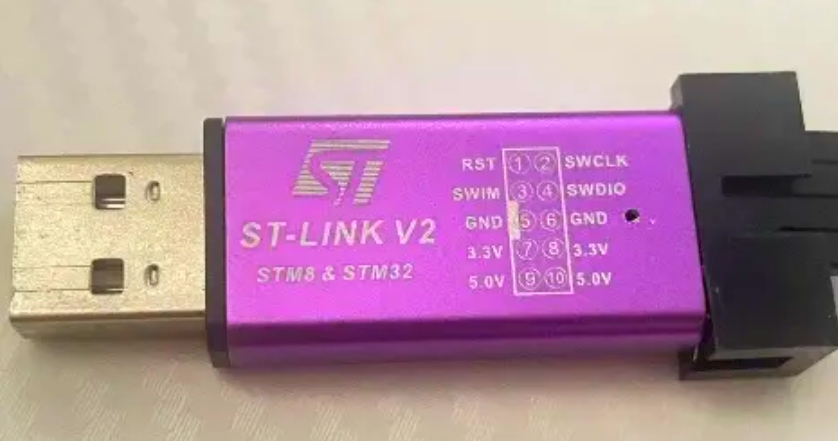 复刻stm32闪电狗桌宠