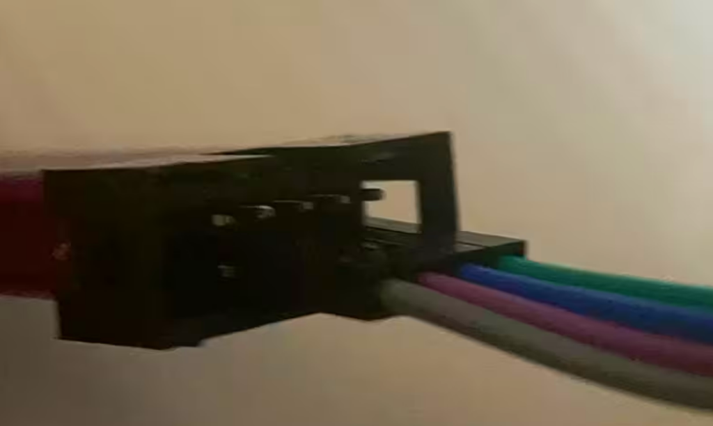 复刻stm32闪电狗桌宠